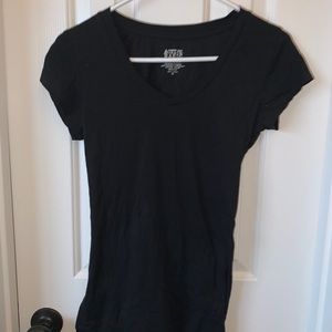 black v neck active short sleeve